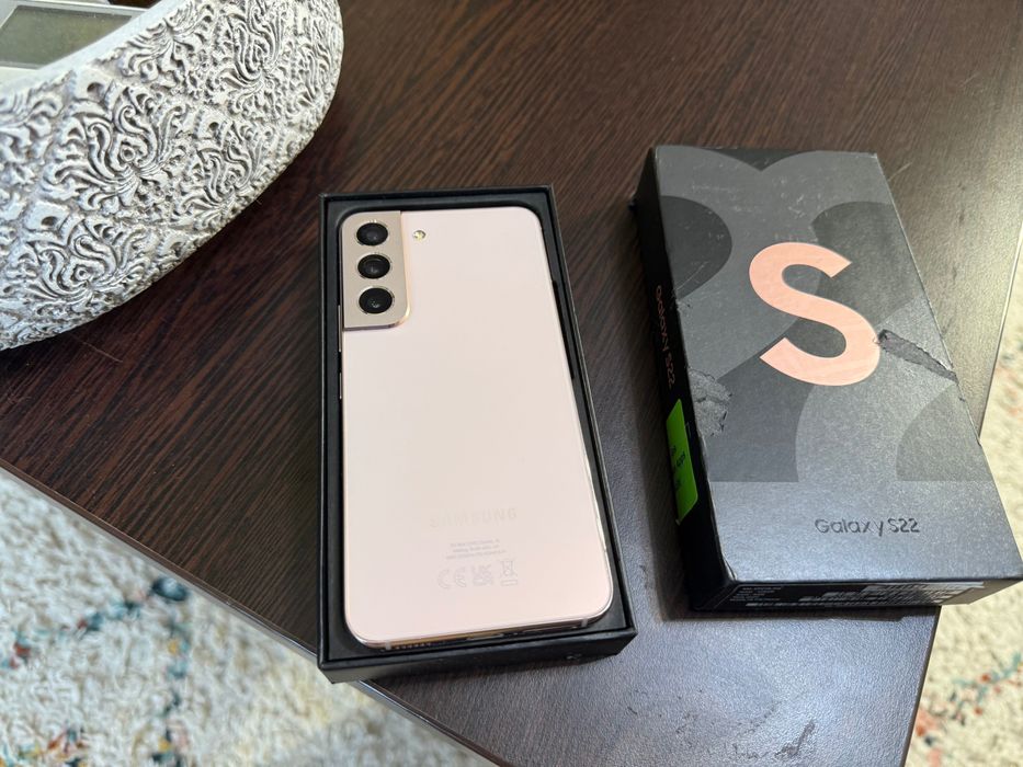 Samsung s22 pick gold