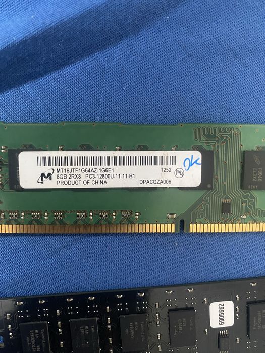 Rami de vanzare la pretul de 90 lei amandoi