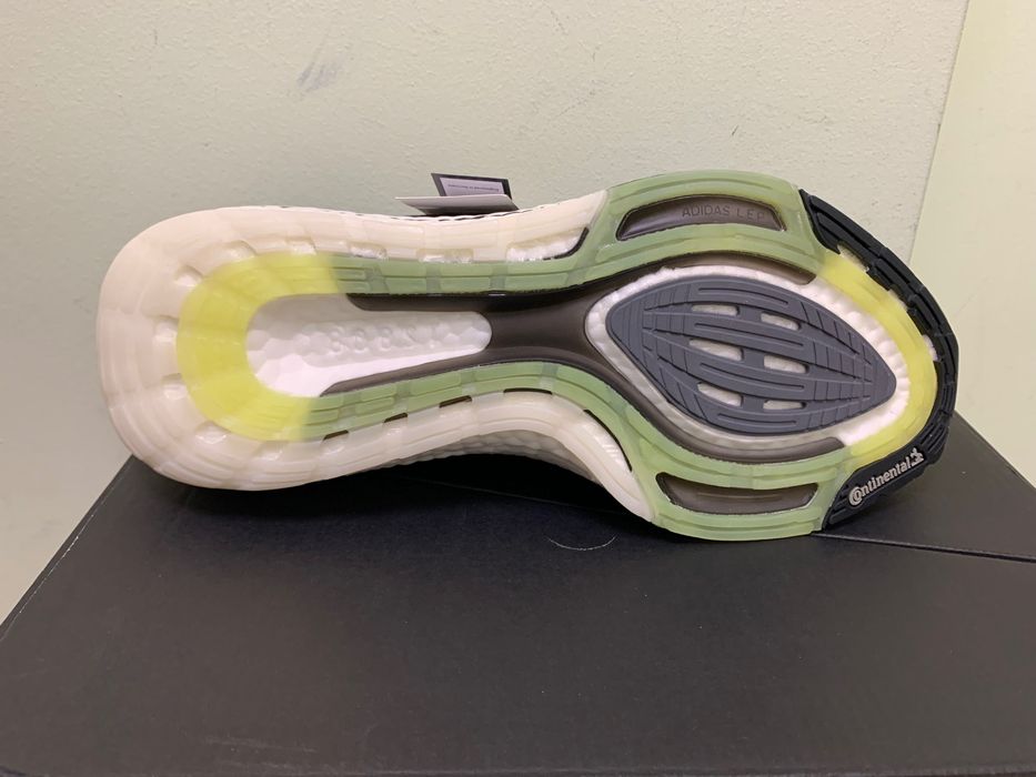 Нови мъжки маратонки Adidas Ultraboost размер 42