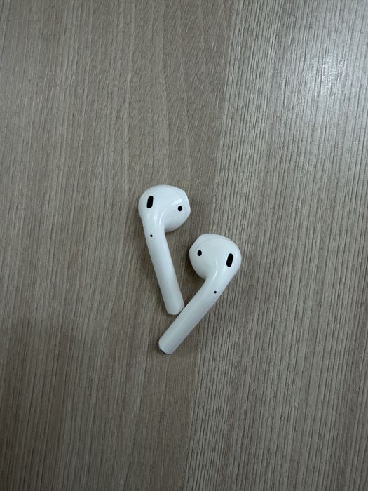 Наушники AirPods