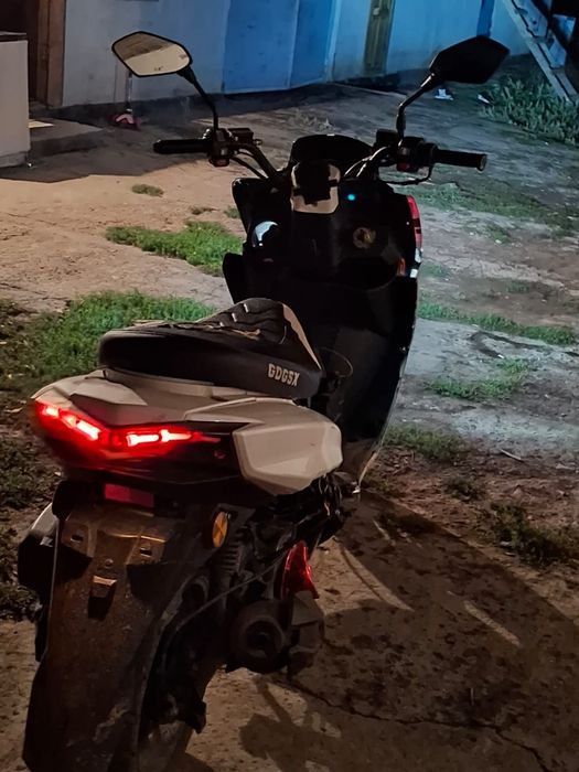 Скутер Макси 150 куб