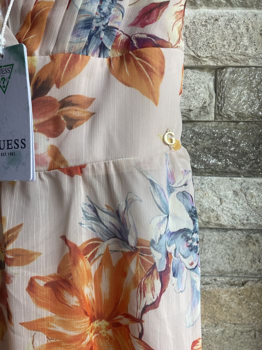 Намалена Guess нова оригинална рокля