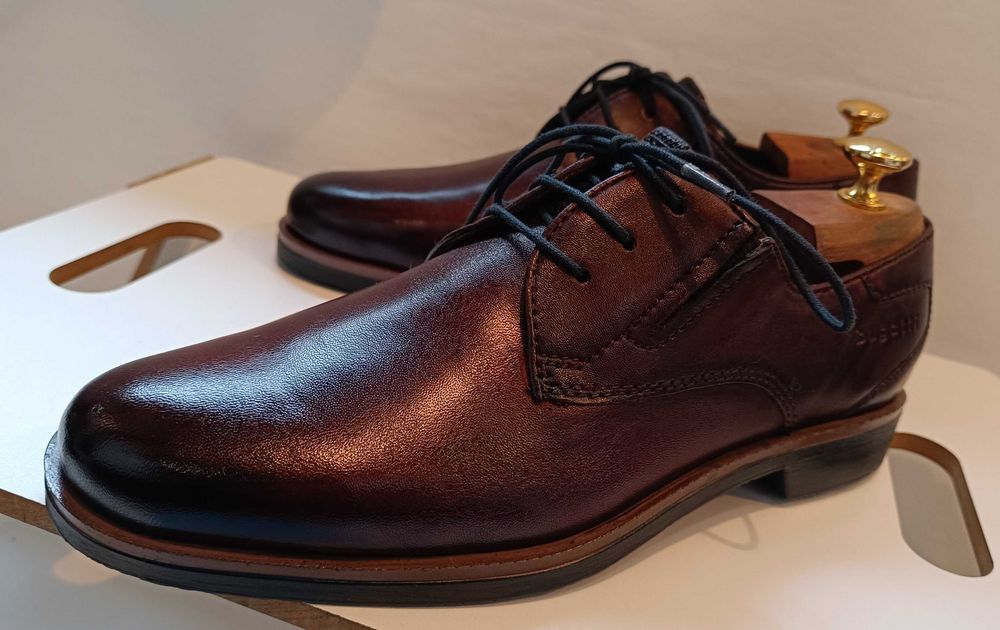 Pantofi derby 41 plain toe premium Bugatti NOI piele naturala moale