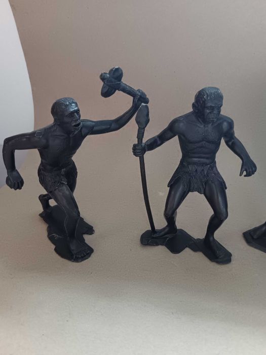 jucarie din plastic, Soldatei vechi Rusești epoca de piatra, Lot figurine de colectie din perioada comunista RSR