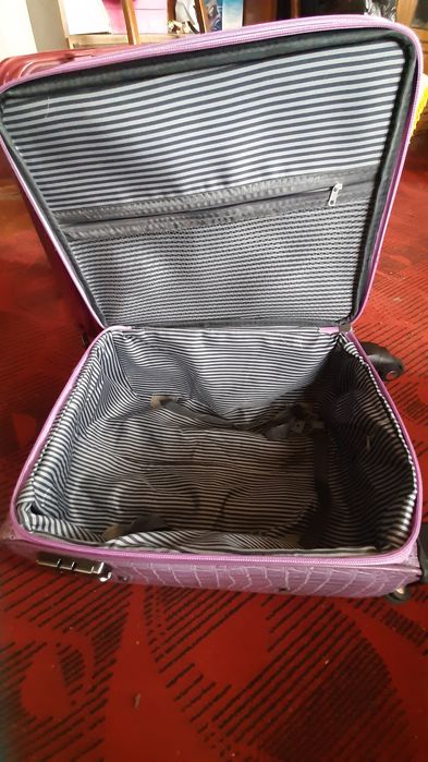Продам 2чемодана в отличном состоянии