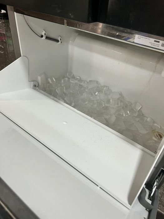 Aparat de făcut gheata whirlpool k20
