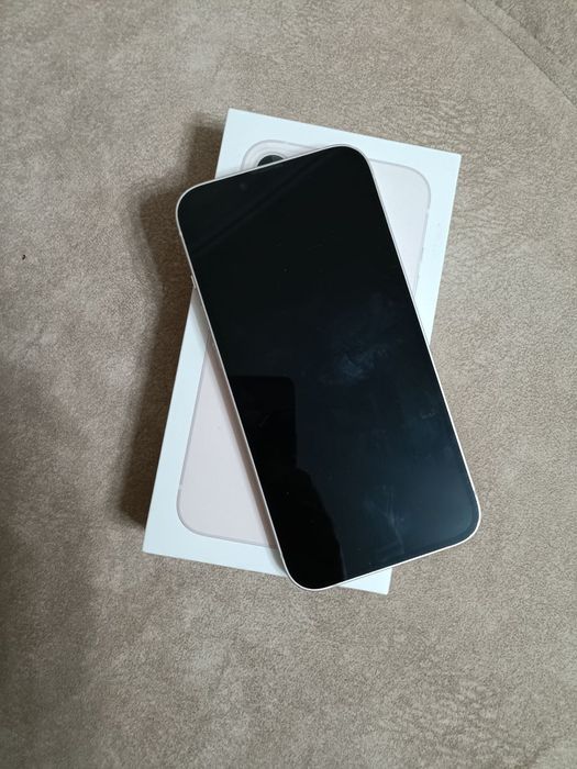 Продаю iPhone(айфон) 13