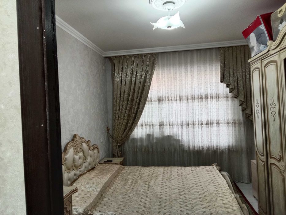 2 xonali kvartira sotiladi 1 etaj yevro remont srochno