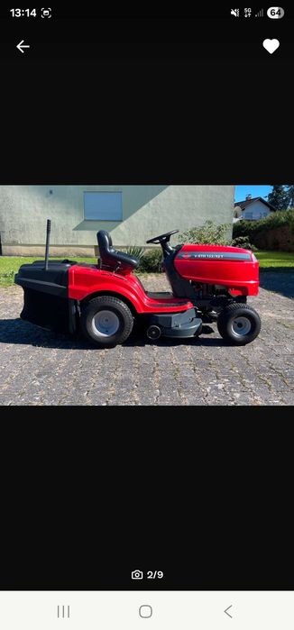 Tractor de tuns iarbă