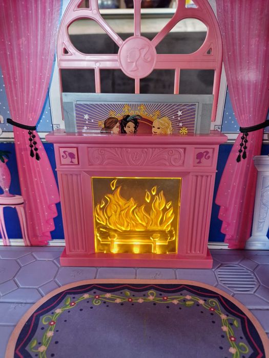 Barbie 11 păpuși și accesorii + Casa păpuși gratis