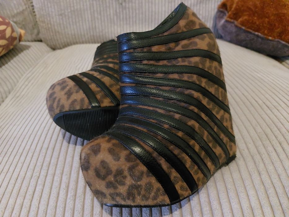 Продам  ботинки весна осень