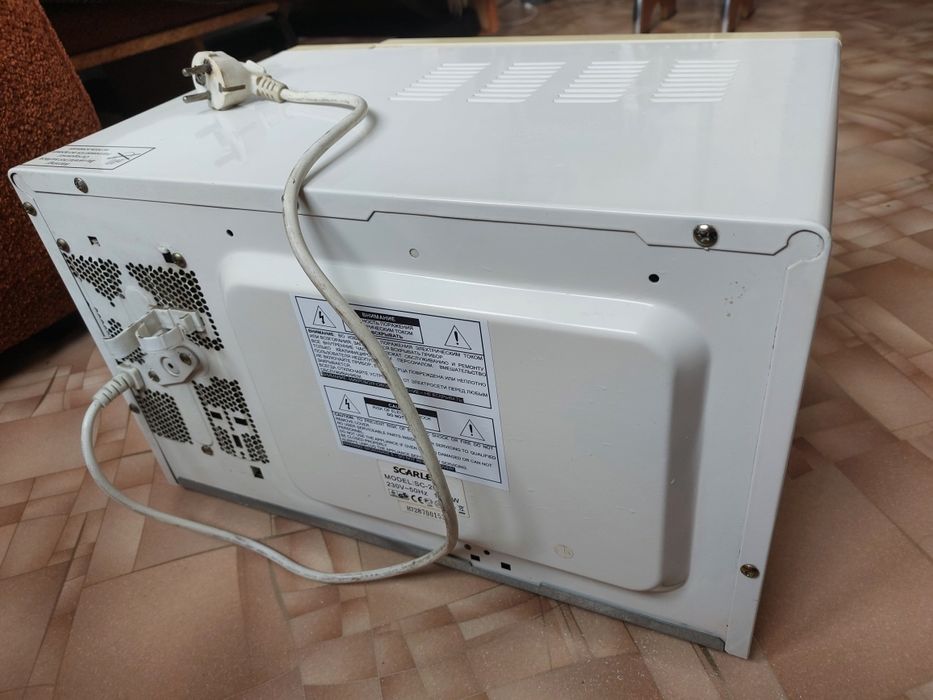 Продам микроволновку Scarlett