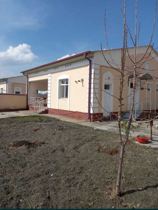 Мотрид худудида жойлашган 4 хонали коттедж арзон нархда сотилади