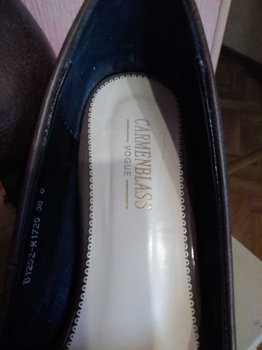 Женские туфли. Кожа.