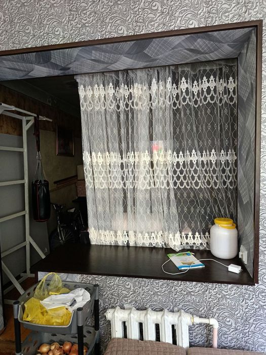 Продается трёх комнатная квартира в городе Ангрене. 5/1б 4 этаж