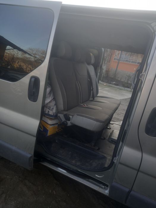Vand Opel vivaro 8+1 primul proprietar