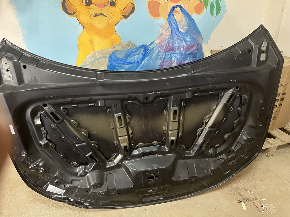 капот на киа саренто.                     ,