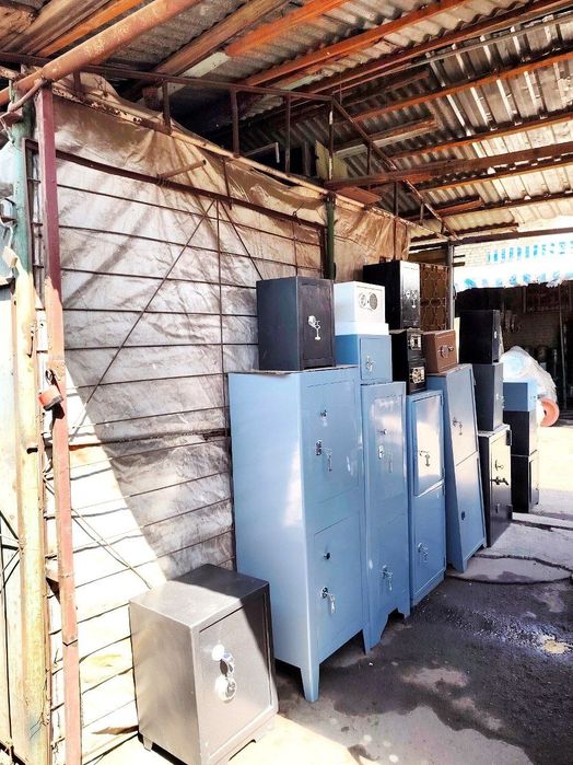 Сейф для дома и офиса, надёжный и крепкий