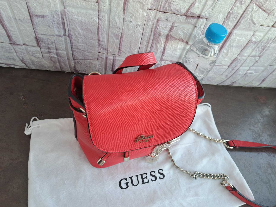 дамска чанта,GUESS-малка червена чантичка,гес,нова