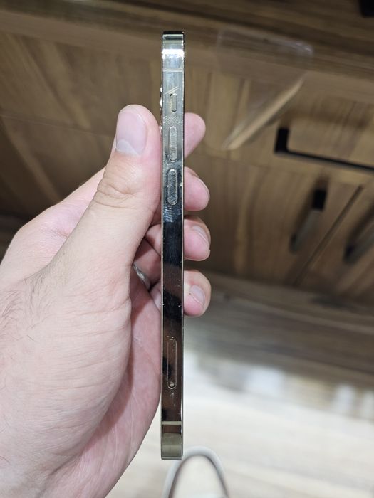 Iphone 12 pro holati orta