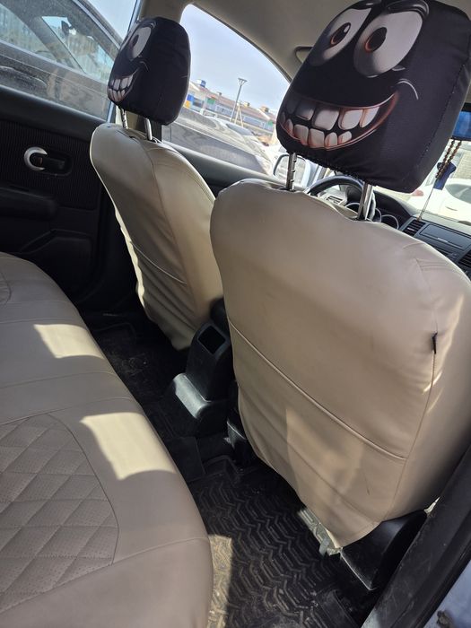 Продам авточехлы Nissan Tiida