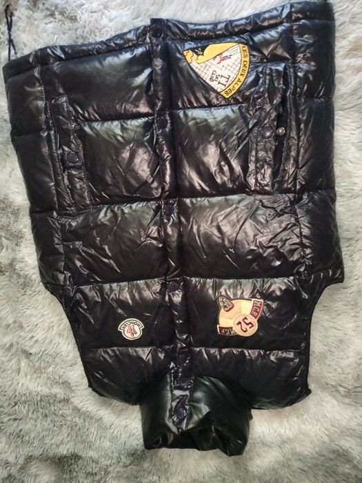 Жилетка от moncler