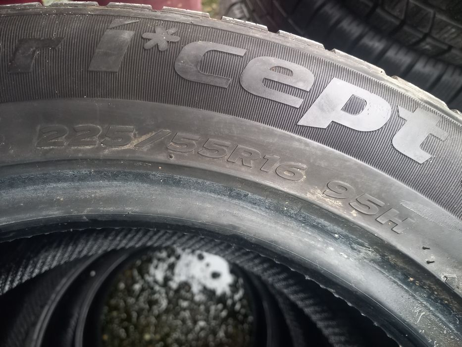 Hankook 225/55/16 4 броя зимни