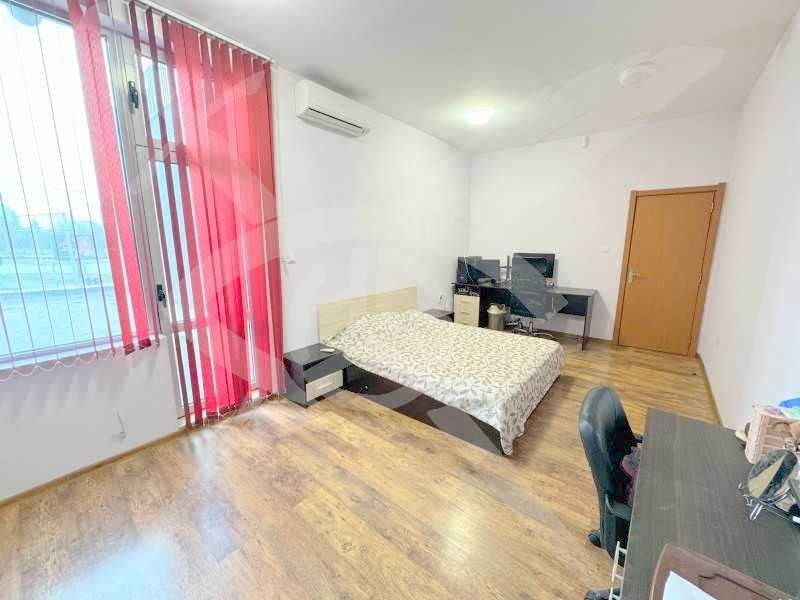 Продава се Едностаен апартамент в Пловдив, Тракия - 120 кв.м за 1417 €/кв.м - Снимка #3