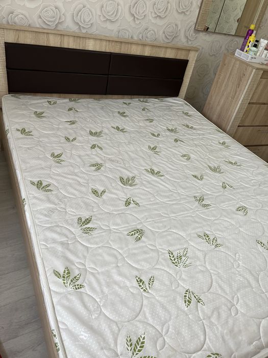 кровать двухместная