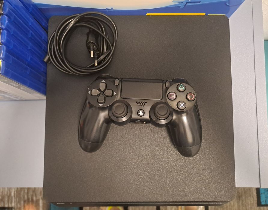 Playstation 4 Slim 500GB + 7 Игри