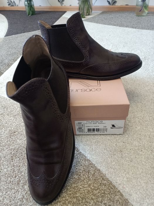 Продаю кожаные ботинки