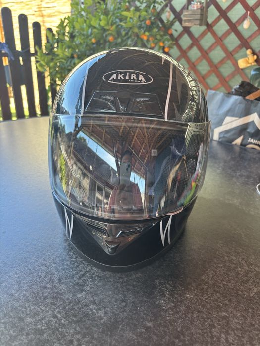 Casca motor marca Akira