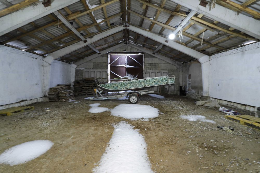 Продажа здания в поселке Новоселовка