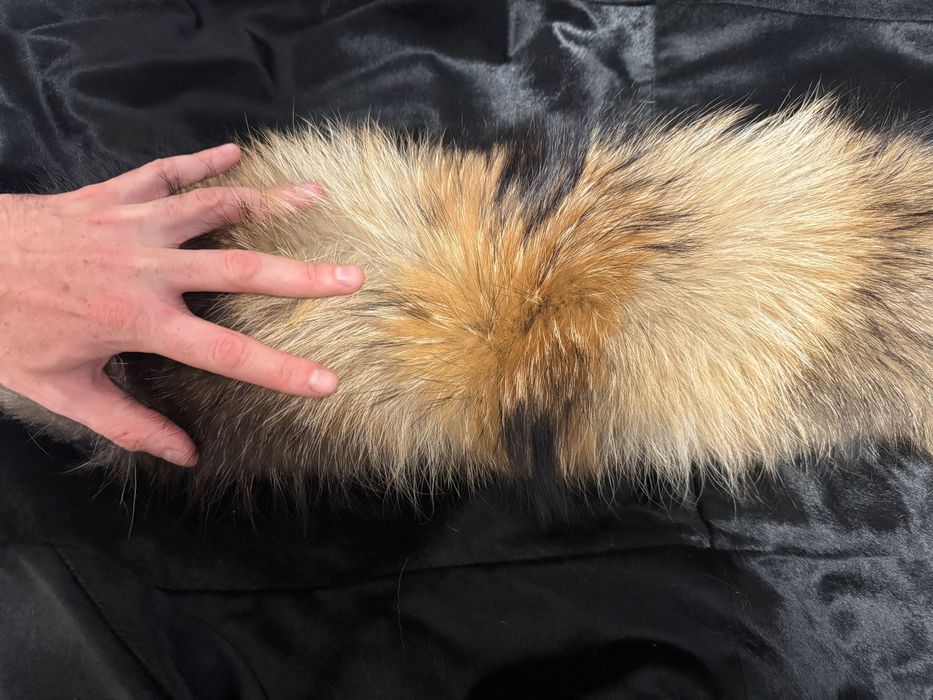 Масивна яка естествен косъм от енот
