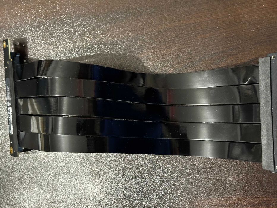 Corsair Premium PCIe 4.0 x16 кабел удължител 90°, черен, 30cm