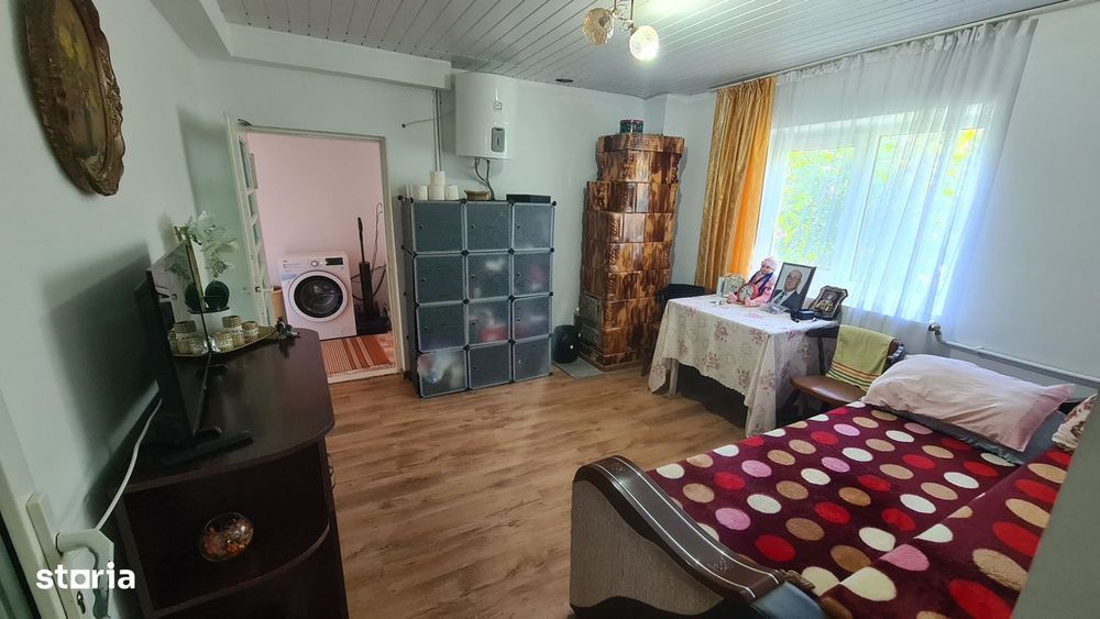 Casă de vânzare în comuna Brăduleț, județ Argeș.