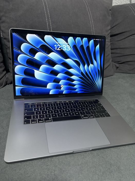 Продам Macbook Pro 15