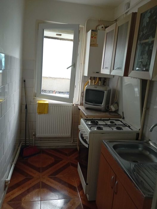 Inchiriez apartament cu 2 camere zona Monument