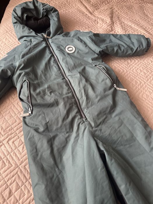 Продам детский комбинезон зимний