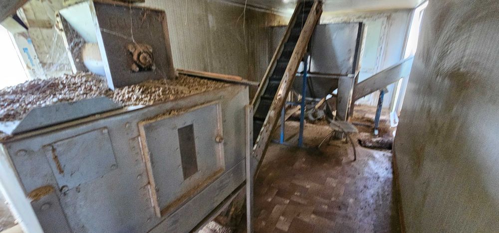 Linie mobilă de procesare și peletizare lucernă – 350 kg/h