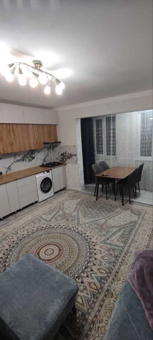 Продаётся 1в2-комнатная квартира на Кадышева