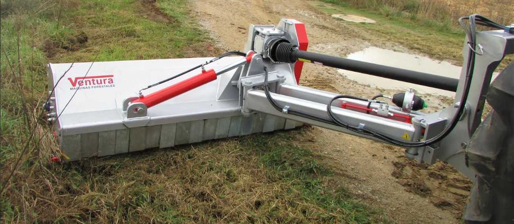 Tocator resturi vegetale lateral PROFESIONAL pt tractoare 55-150 cai