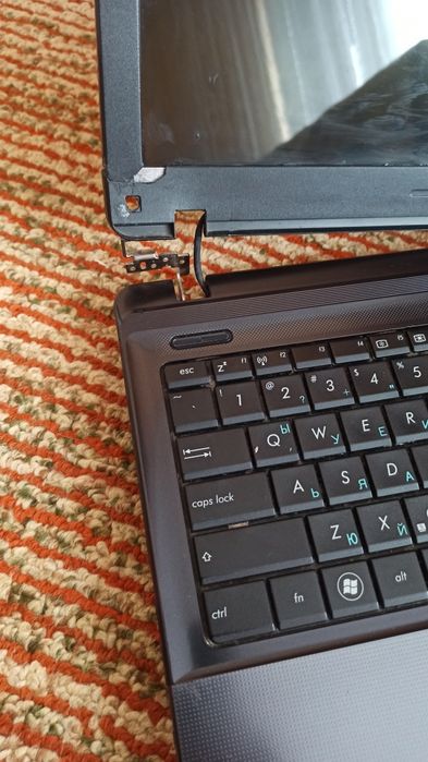 Лаптоп ASUS Note