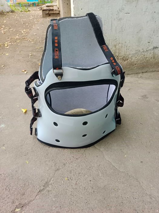 Продам защитный костюм для единоборств