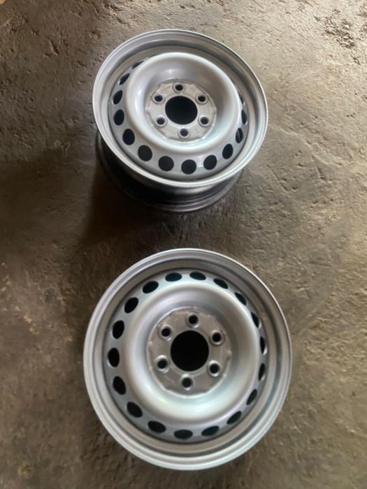 Диски от спринтера 4диска и 2резины