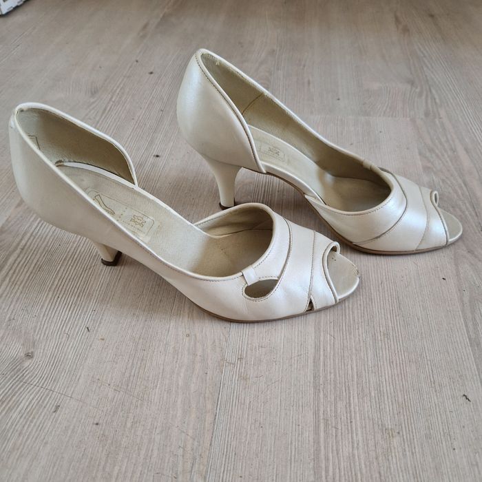 Pantofi piele, mas. 37