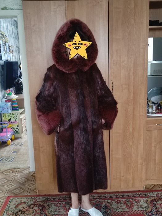 Продам шубу из нутрии.