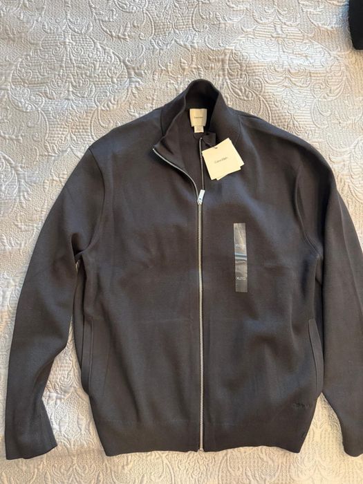 Продам новый кардиган calvin klein