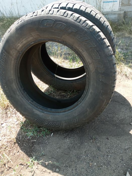Шины 205/70/R15 продам