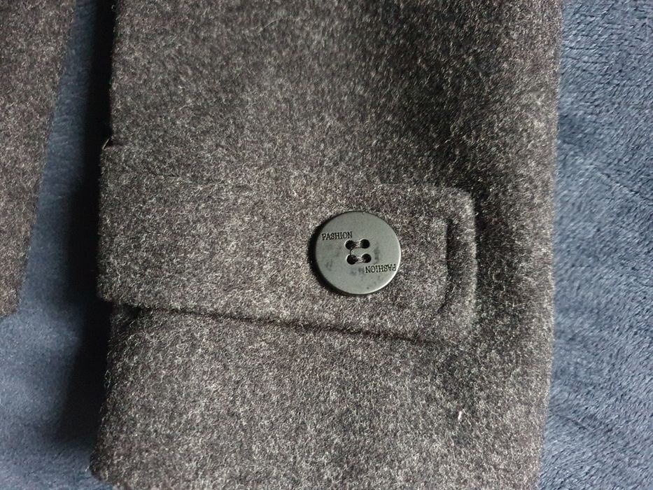 Paltonas scurt toamna